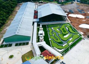 kontraktor lapangan mini golf
